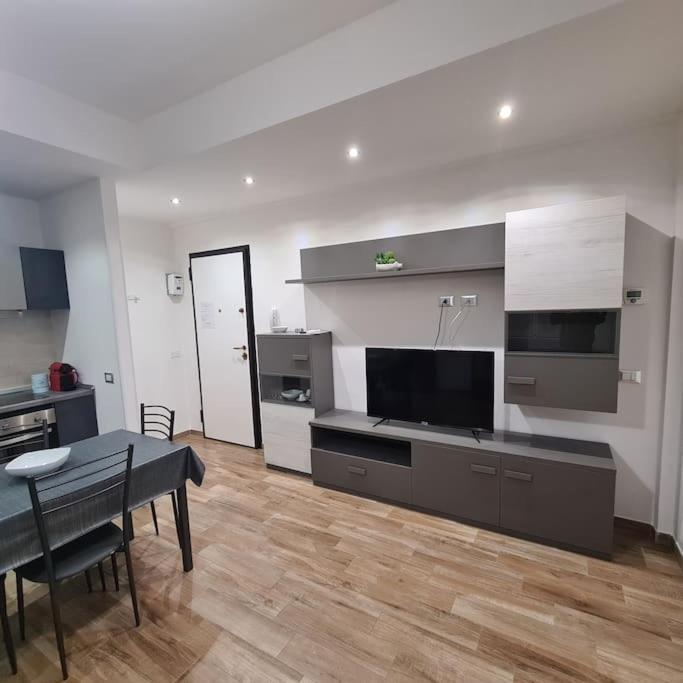 Apartment Garibaldi Pavia Buitenkant foto